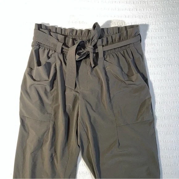 Athleta Womens Skyline Pant Paperbag Trouser Size 12 Athleisure Arbor Olive - Picture 5 of 8